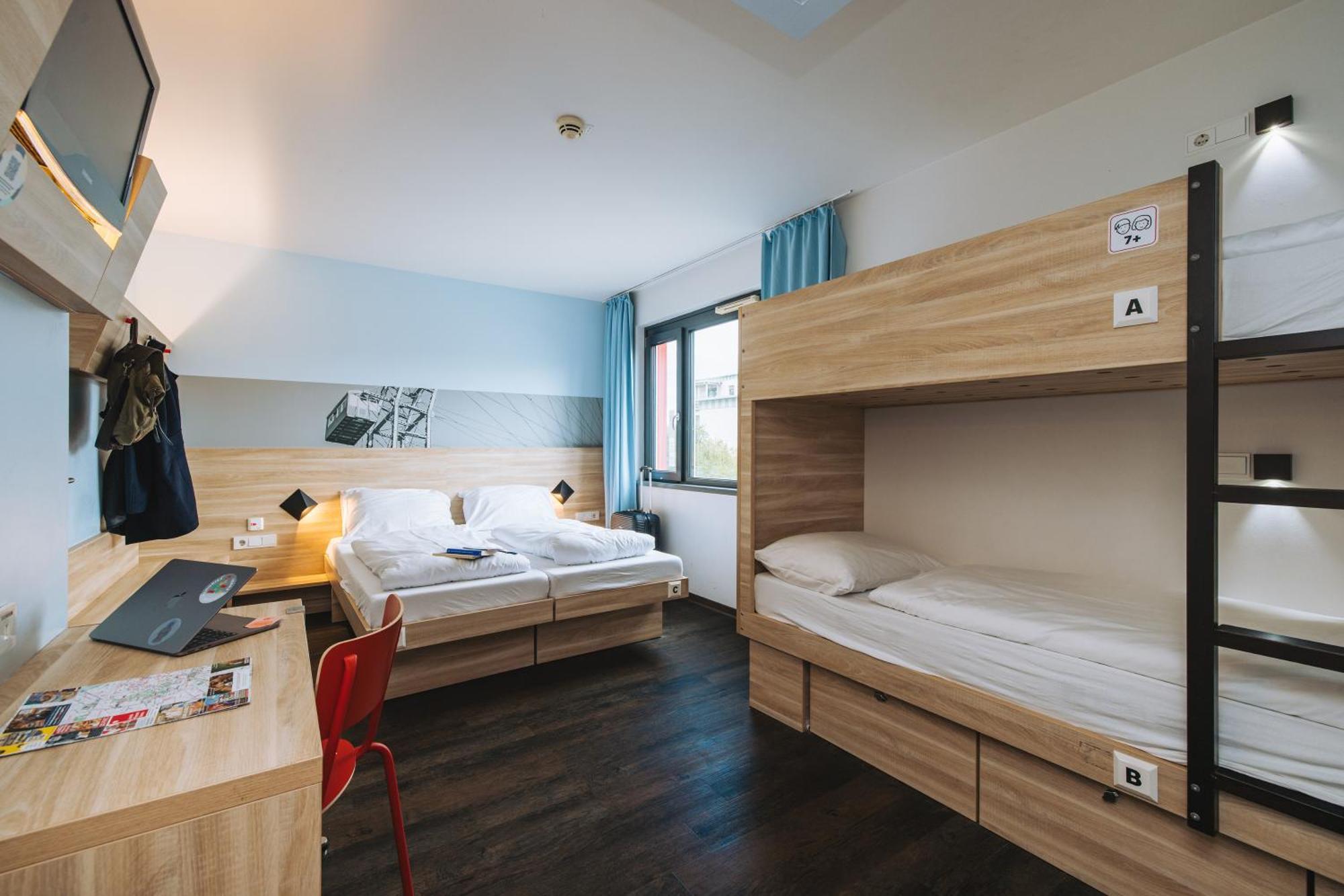 Bed 4-Bed Mixed Dormitory Room